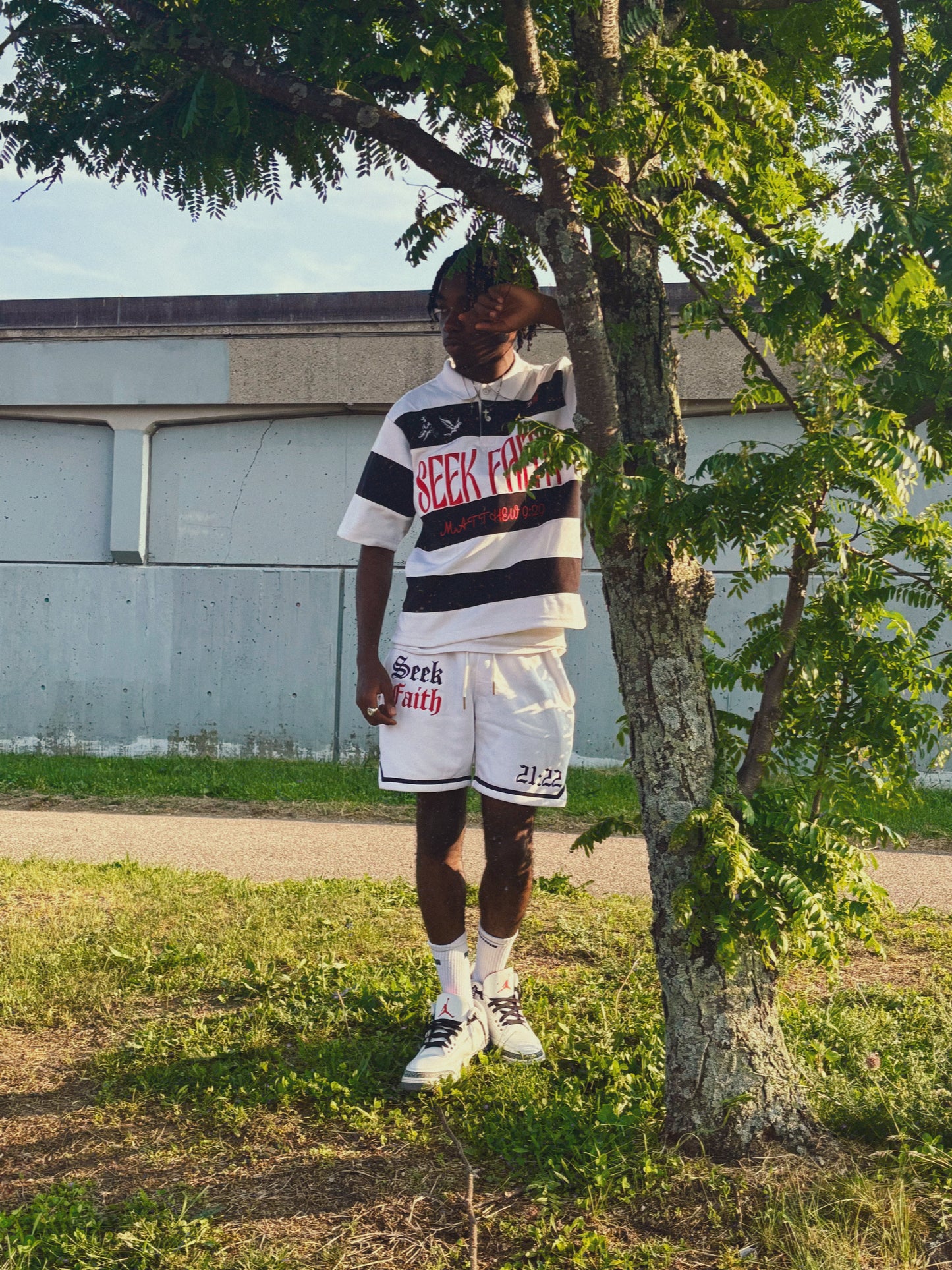 White collard tee/Short